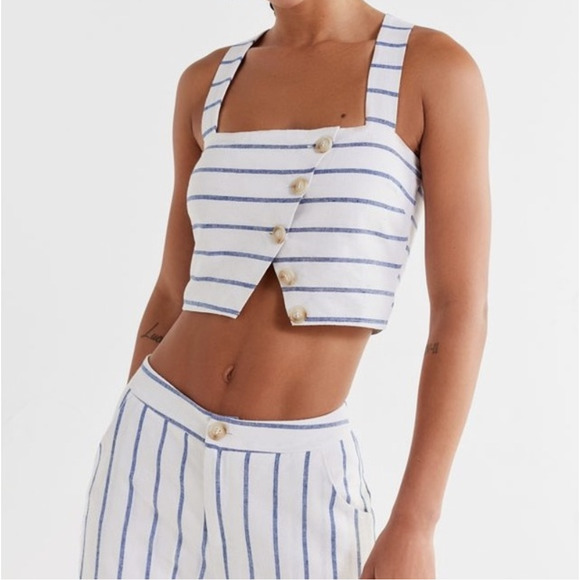UO Lucca Couture Emory Striped Button-Down Cotton + Linen Cropped Top - Picture 2 of 11